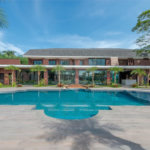 Casa à venda com 4 suítes no condomínio Vale da Santa Fé, Vinhedo - SP