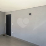casa térrea, recém construida, 3 dormitórios sendo 1 suíte, 2 vagas de garagem, piscina e espaço gourmet