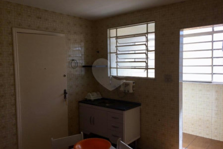 Apartamento para locação na Saúde de 80m² com 2 dormitórios.