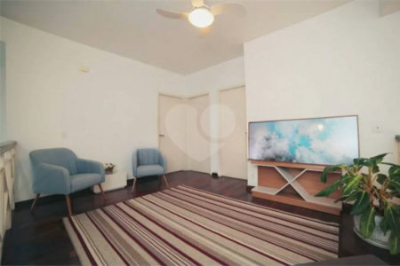 Casa à venda ou para alugar com 5 quartos, sendo 3 suítes, no condomínio Villa Florida, São Paulo - SP