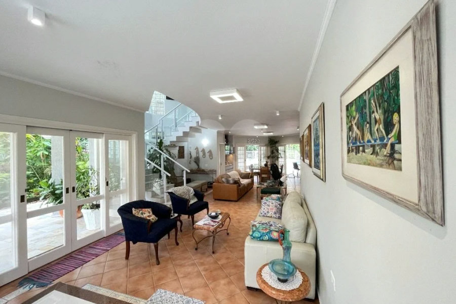 Casa à venda com 5 quartos, sendo 4 suítes, em Riviera de São Lourenço, Bertioga, SP
