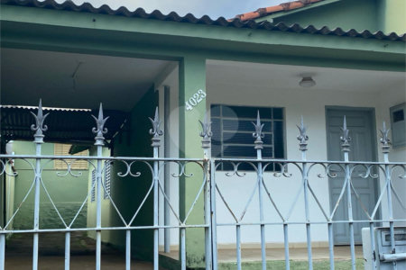 Casa térrea para venda na Vila Faria.