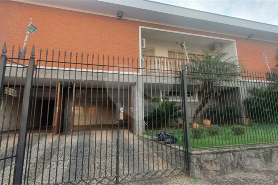 Casa Residencial ou Comercial para alugar em Piracicaba - SP.