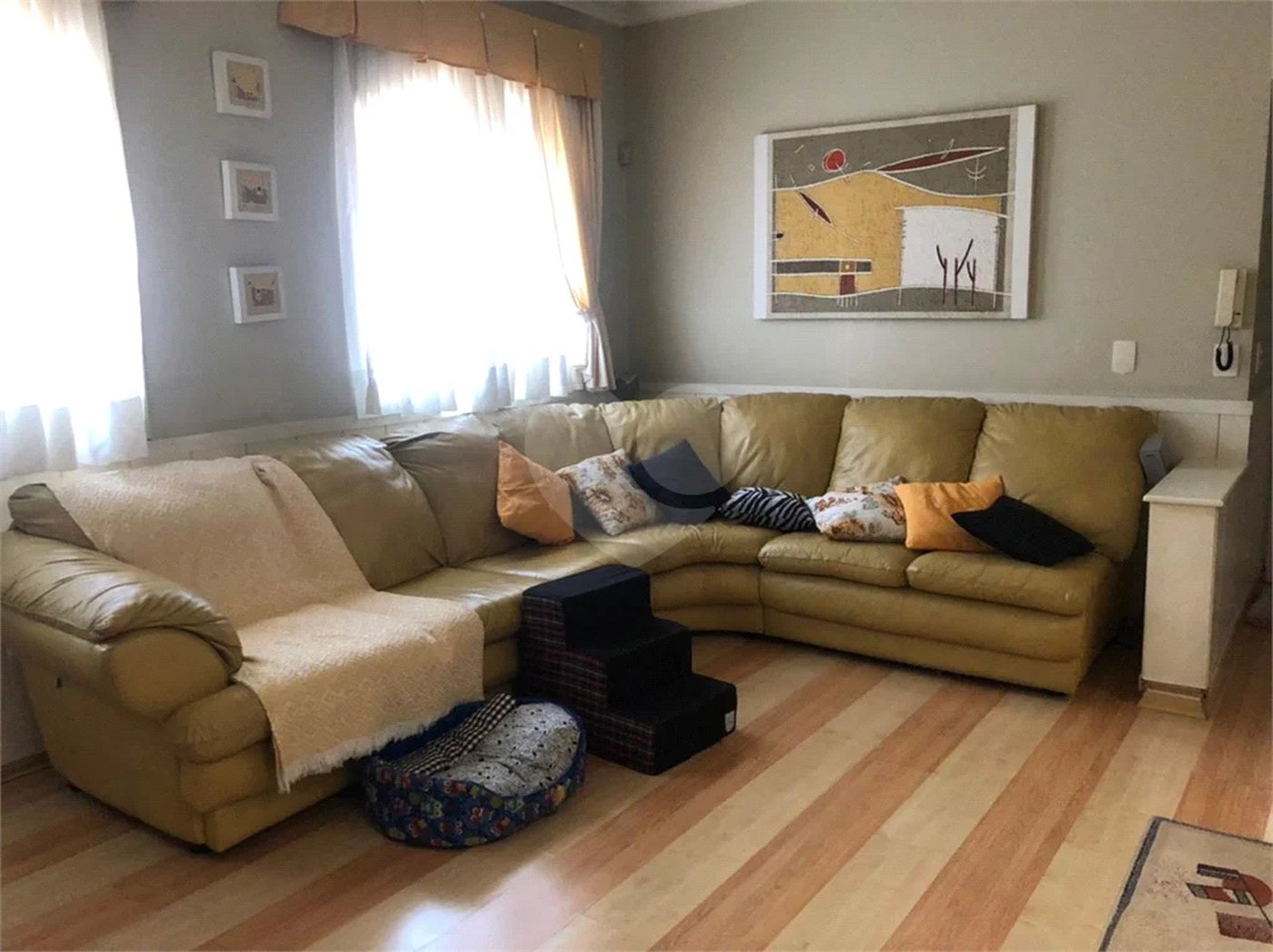 Sobrado com 363m² à venda no Alto da Moóca - 3 suítes e 6 vagas.