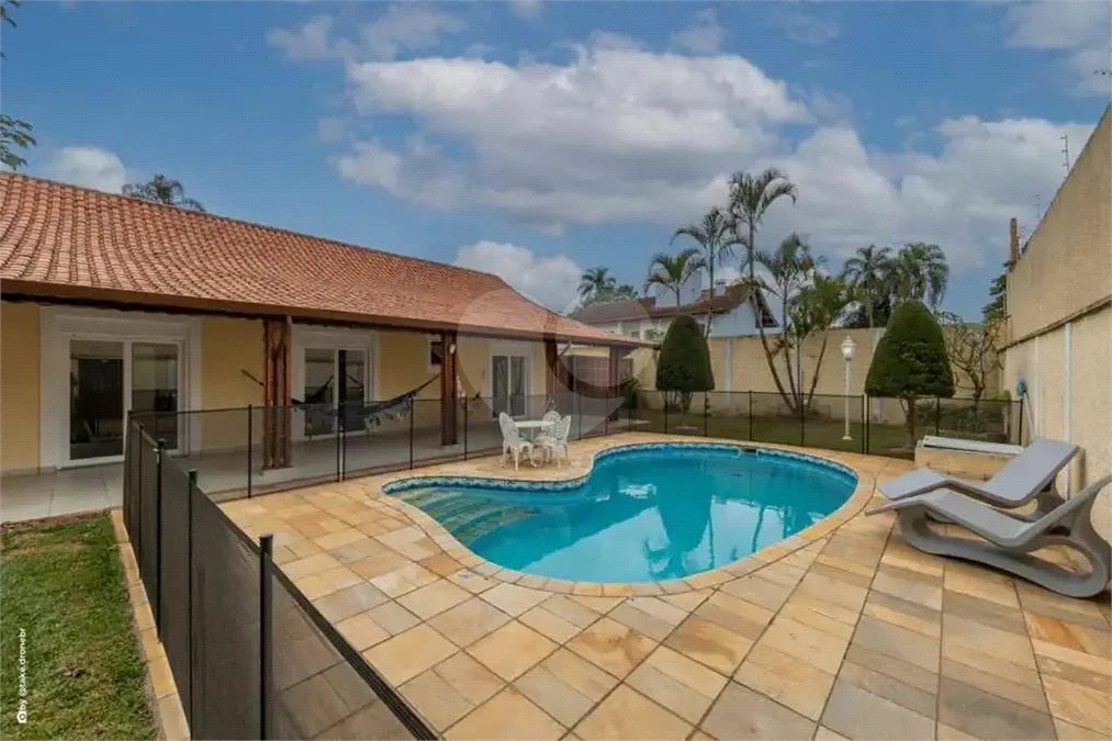 Casa Térrea à venda com 3 quartos, sendo 1 suíte, em Interlagos, São Paulo, SP