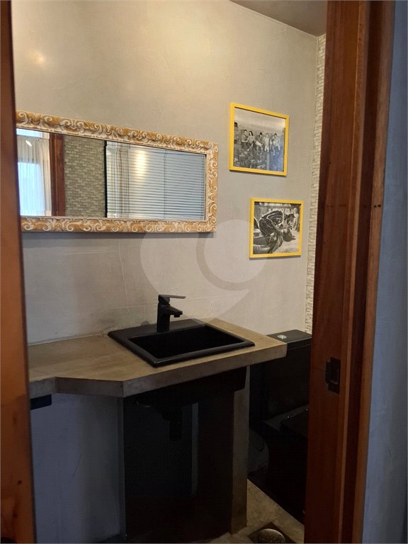 Apartamento moderno e mobiliado, 1 dormitório 1 banheiro, sala de star com varanda, cozinha americana, na Vila Olímpia.