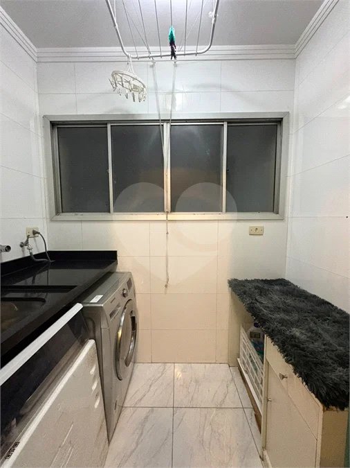 Apartamento reformado e mobiliado no Residência América - Venda - Parque Maria Domitila