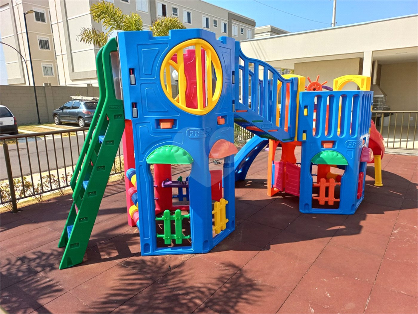 Apartamento no condomínio Monte Berlim