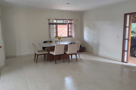Casa à venda com 3 quartos, sendo 2 suítes, no condomínio Cafezal VI, Itupeva - SP