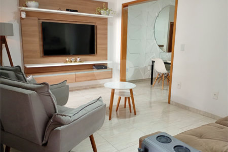Sobrado 195m² com Elevador, Jacuzzi, 2 Dorms e 5 Vagas – Conforto e Lazer no Parque Oratório.