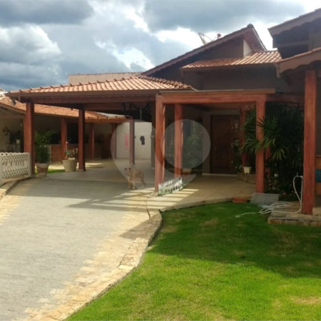 Casa para Venda em Piracaia