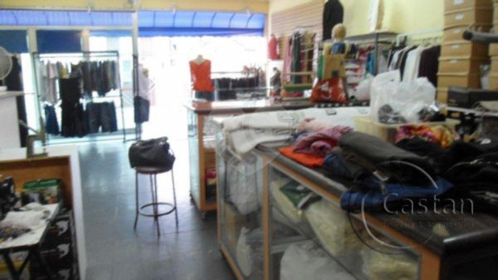 Casa térrea com salas comerciais em anexo à venda na região da Moóca