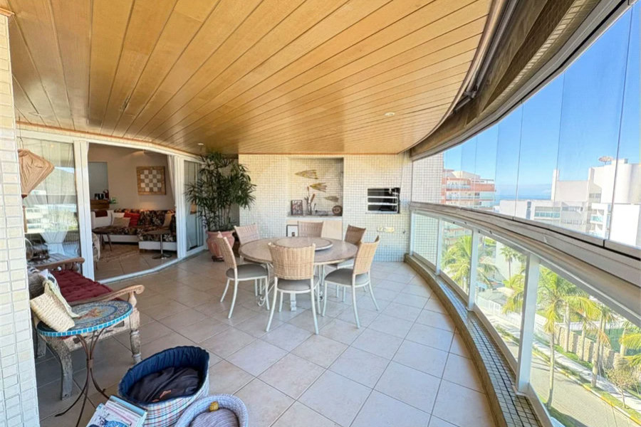 Cobertura à venda com 5 quartos, sendo 3 suítes,  em Riviera de São Lourenço, Bertioga, SP