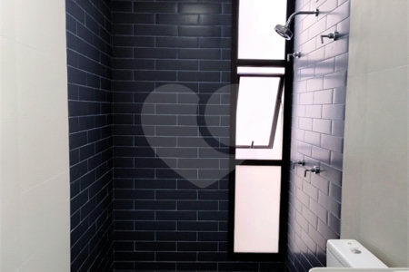 Casa a venda no condomínio Faber III