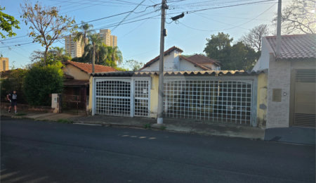 Casa à venda com 4 quartos, sendo 1 suíte, em Jardim Ricetti, São Carlos, SP