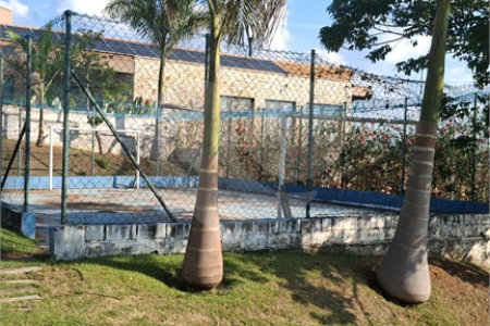 MARAVILHOSA CASA EM CONDOMÍNIO FECHADO – CAÇAPAVA/SP
