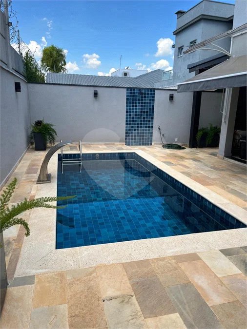 Lindo Sobrado com 3 suítes, à venda, 290 m², por R$ 2.340.000,00 no condomínio Helvetia Park em Indaiatuba/SP.