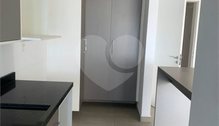Apartamento à venda com 2 quartos em Morumbi, São Paulo, SP