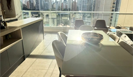 Apartamento à venda com 3 quartos, sendo 1 suíte,  em Vila Firmiano Pinto, São Paulo, SP