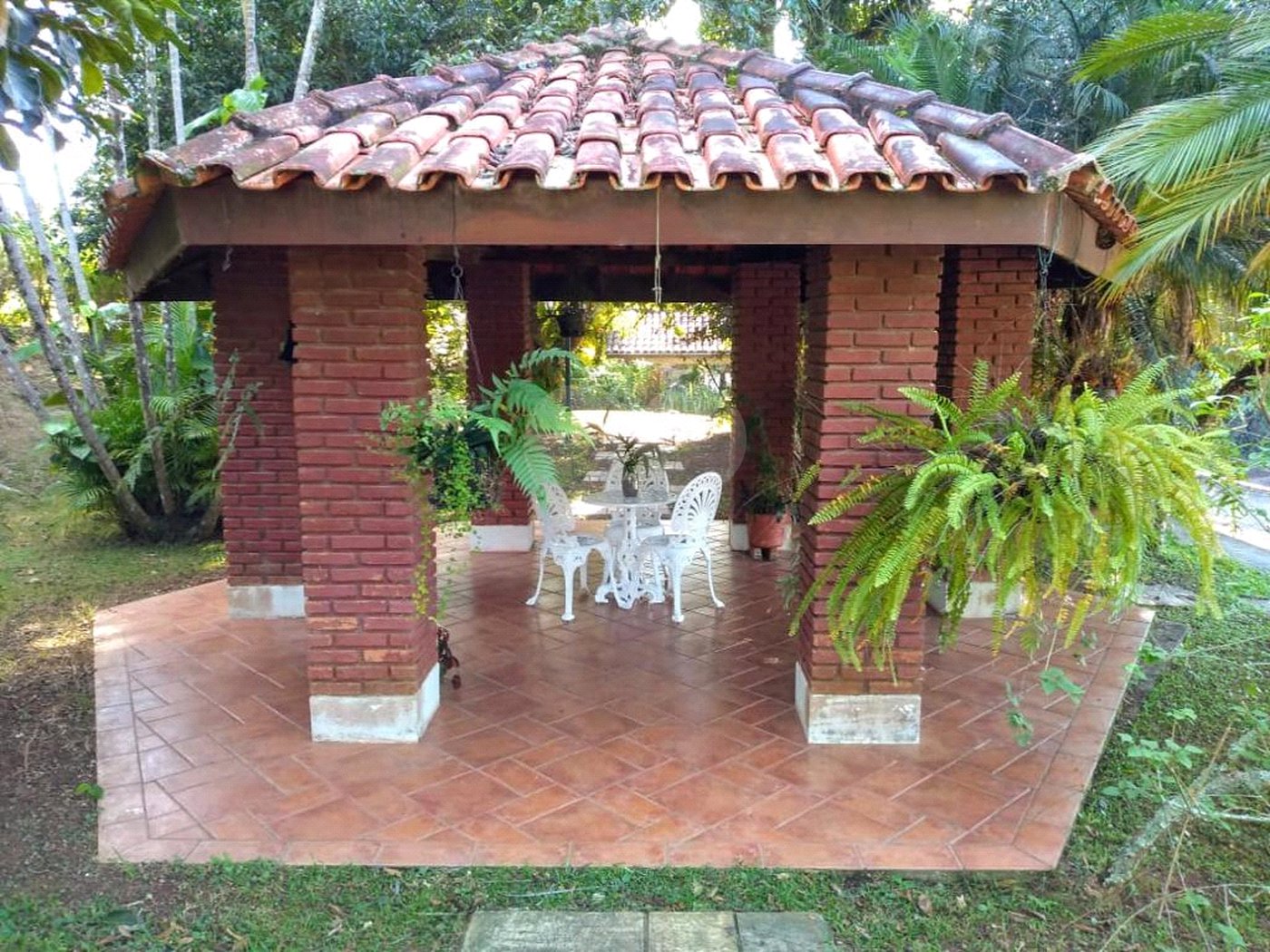 Chácara Condomínio Horto Ivan, LINDA!!! Atibaia, SP. 7.200m² A/T PORTA FECHADA