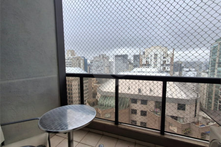 Apartamento para venda e Locação e Moema, com 74 m2, 2 suítes climatizadas e 2 vagas.