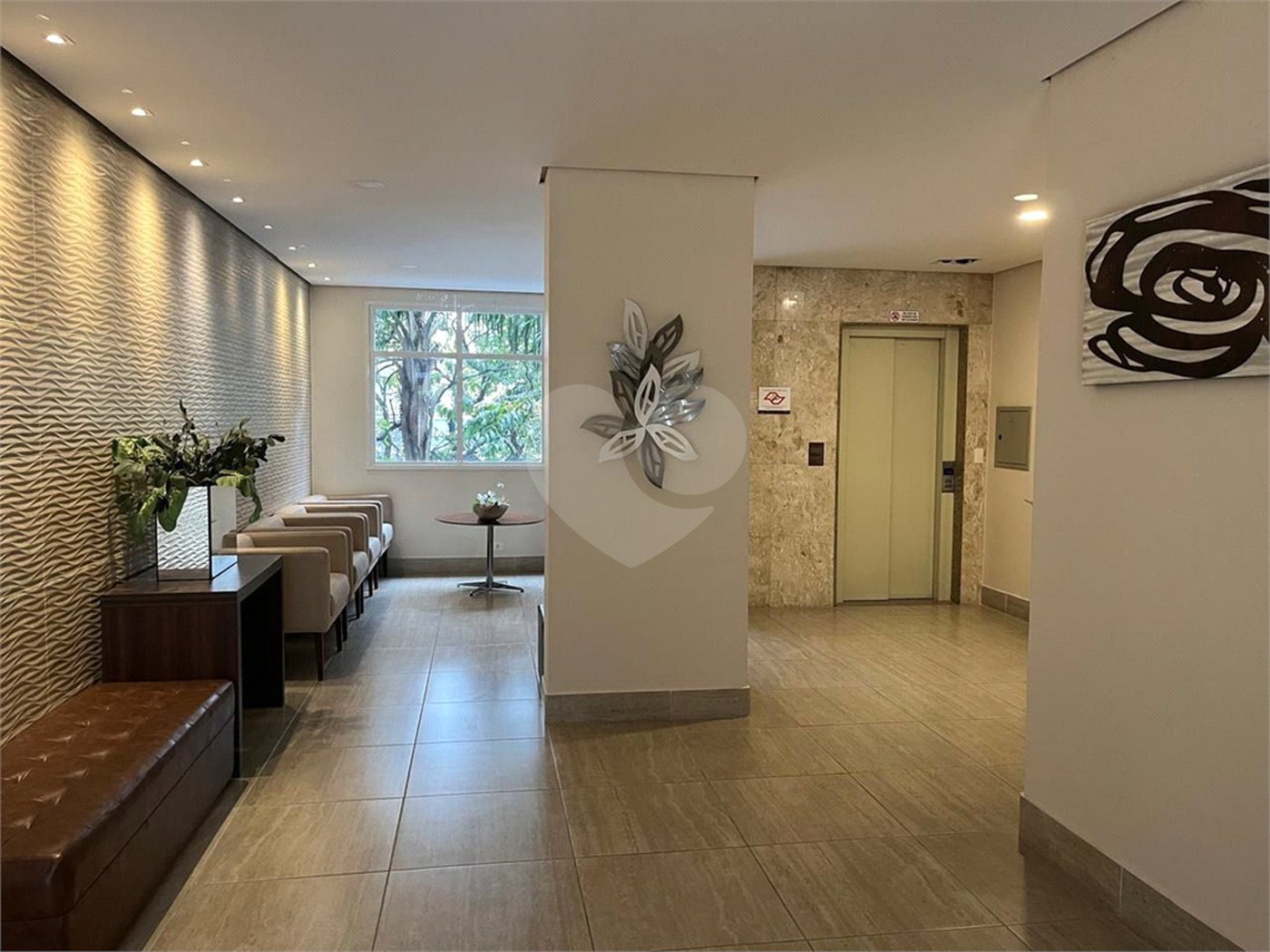 Apartamento á venda com 200m² - Bosque da Saúde