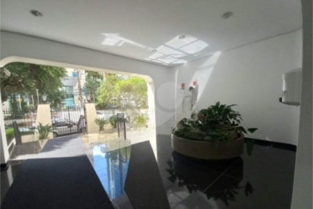 Apartamento a venda na Oscar freire - com 03 dormitórios e 02 vagas - Próximo Hospital das Clínicas