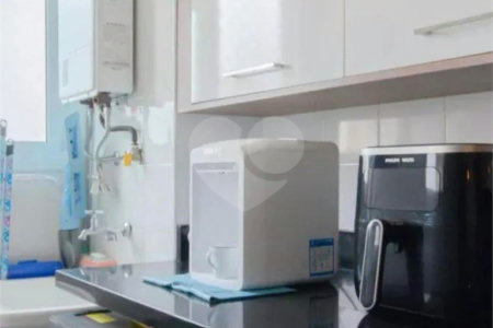 Apartamento no Ipiranga de 68m2 com 2 dorms, 1 suíte, 2 banheiros, 1 vaga. Estuda permuta.