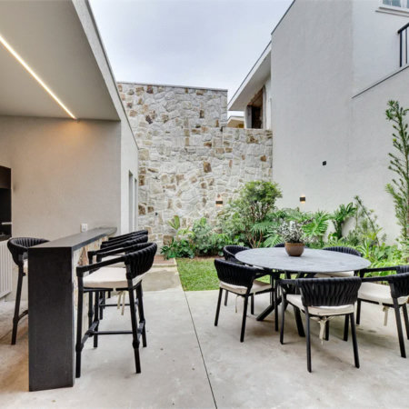 Casa de Vila à venda com 5 quartos, sendo 3 suítes, em Jardim Hípico, São Paulo, SP