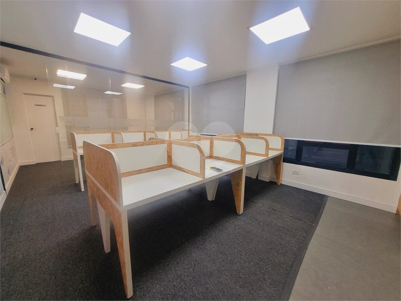 Sala comercial mobiliada para locação na Vila Olímpia