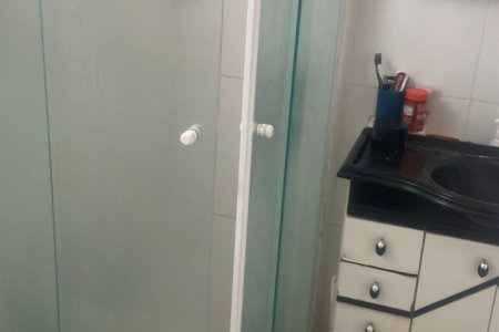 Apartamento aconchegante com 2 dormitórios, sendo 1 suíte, ao lado do Shopping Raposo!