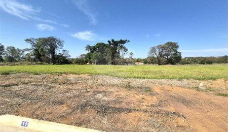 Terreno à venda no condomínio Jardim Larine, São Carlos - SP