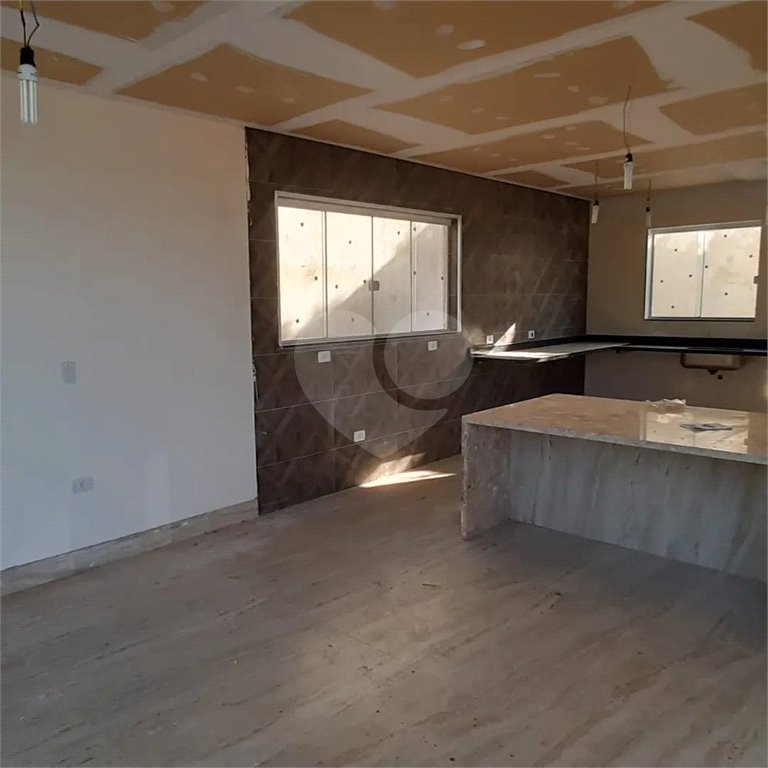 Casa nova na Serra da Cantareira com 3 suítes