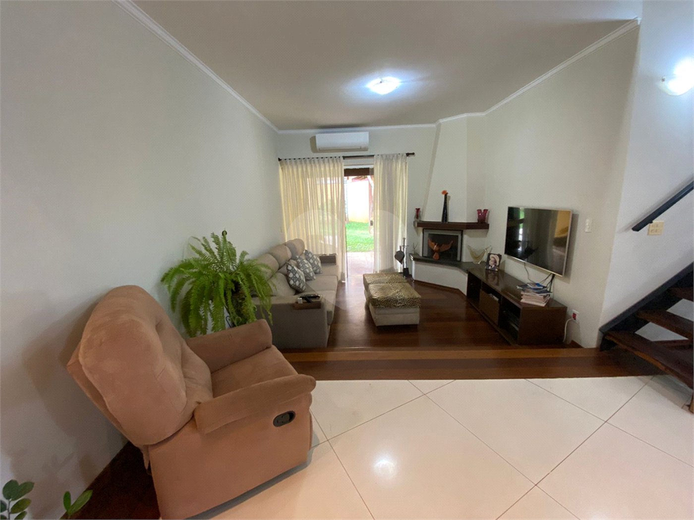 Casa térrea no Condomínio Parque Faber I