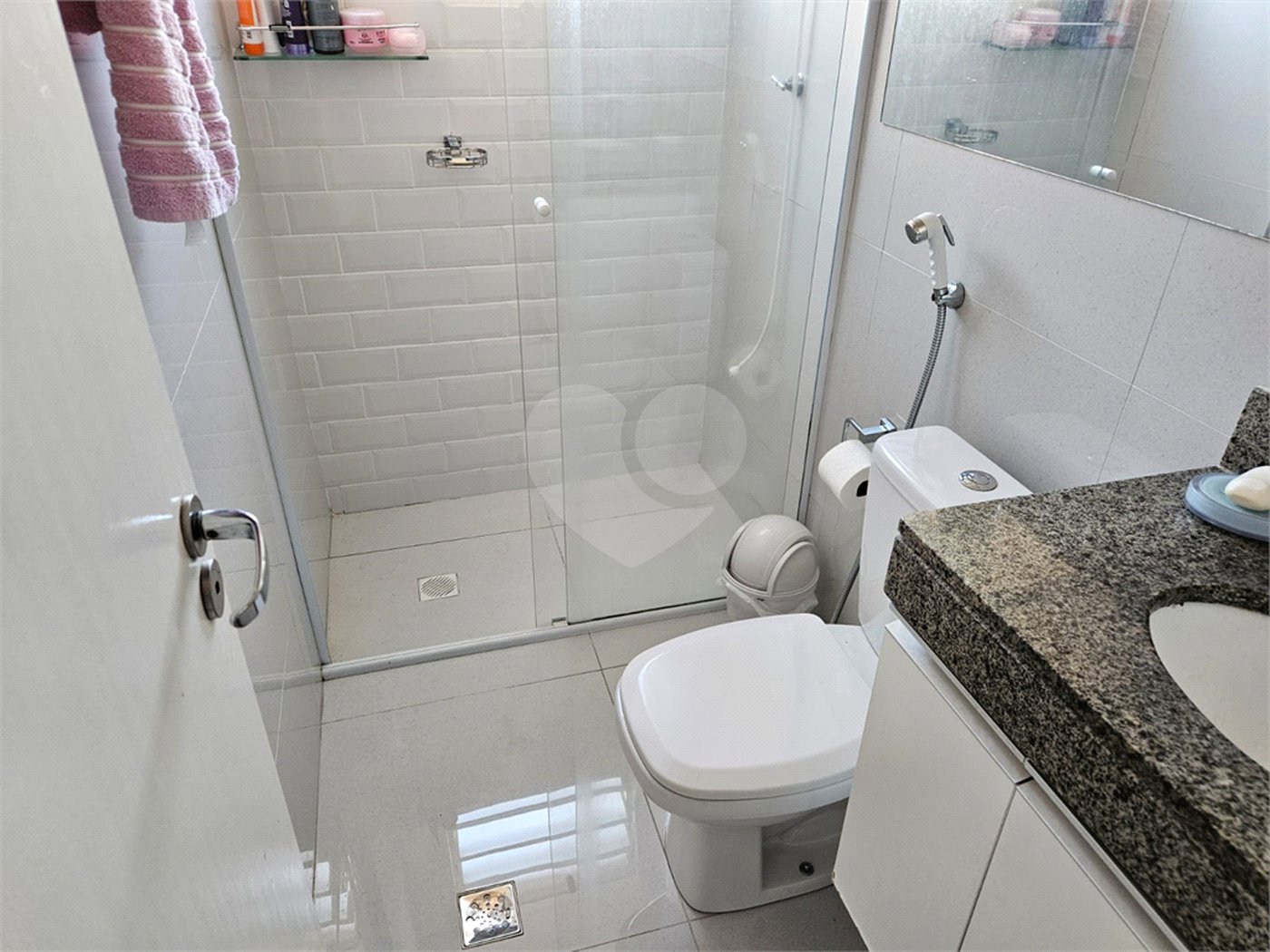 Excelente apartamento á venda de 2 dormitórios no CENTRO de São Carlos!