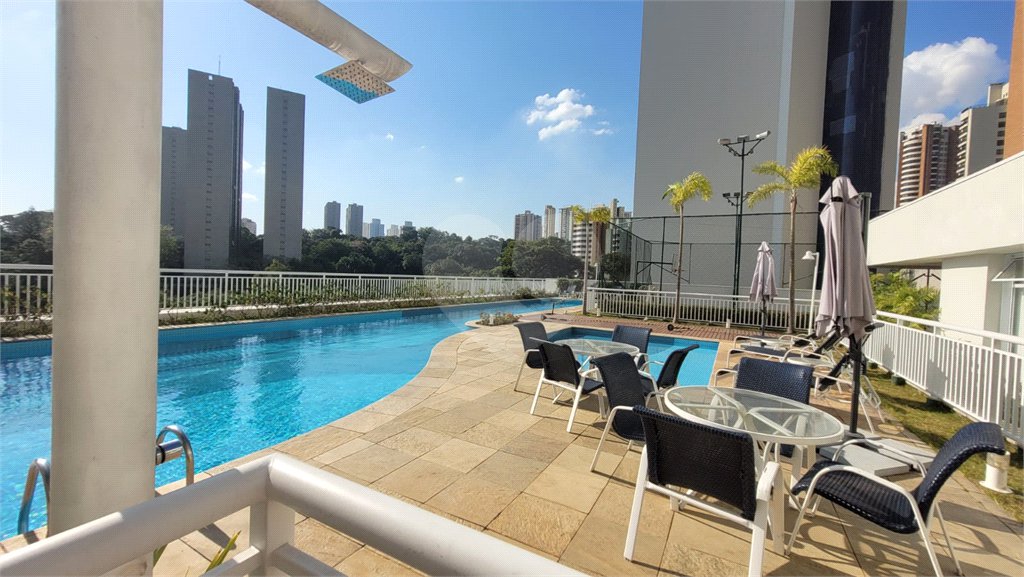 Apartamento à venda com 2 quartos, sendo 1 suíte, em Morumbi, São Paulo, SP