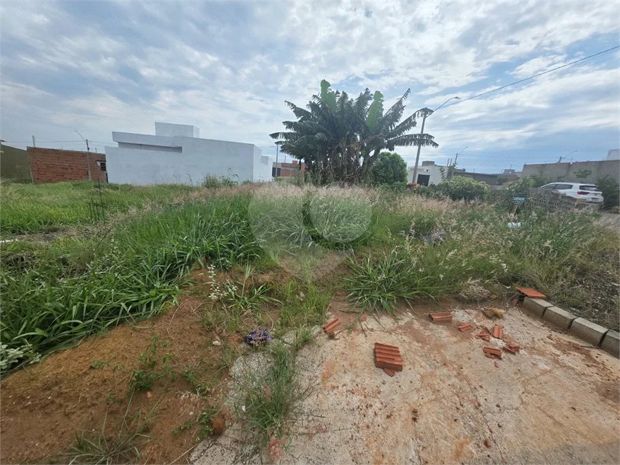 Terreno no Arcoville 260m² de esquina