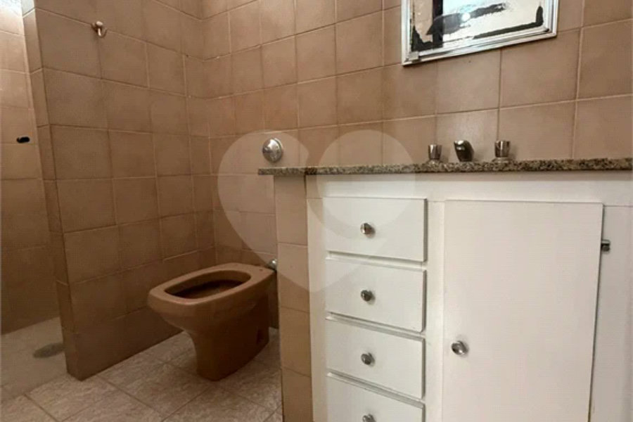 Excelente Casa de Esquina na Vila Monteiro – Oportunidade para Moradia ou Comércio