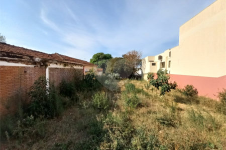 Terreno para venda no Jardim São Carlos.