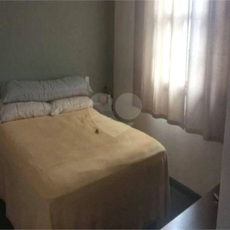 Sobrado à Venda com 150m², 3 Dormitórios, Suíte e Quintal