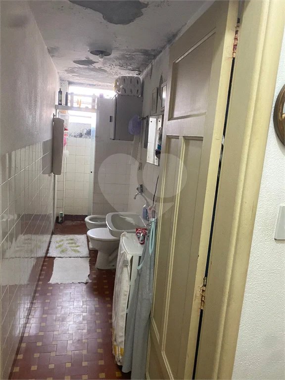 Sobrado á venda em Moema de 280m² com 3 vagas 3 dormitórios e 5 banheiros