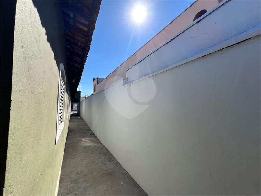 Casa à Venda no Santa Felicia, São Carlos | 2 Dormitórios | Pronta para Morar com Total Conforto