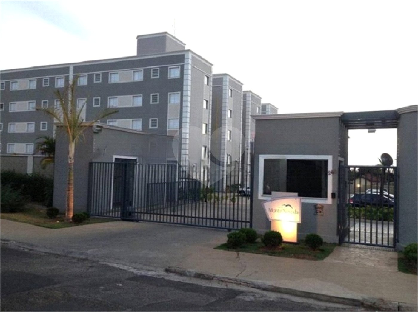 Apartamento no Condomínio Monte Nevada.