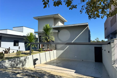 LINDA CASA À VENDA EM CONDOMÍNIO — INDAIATUBA/SP