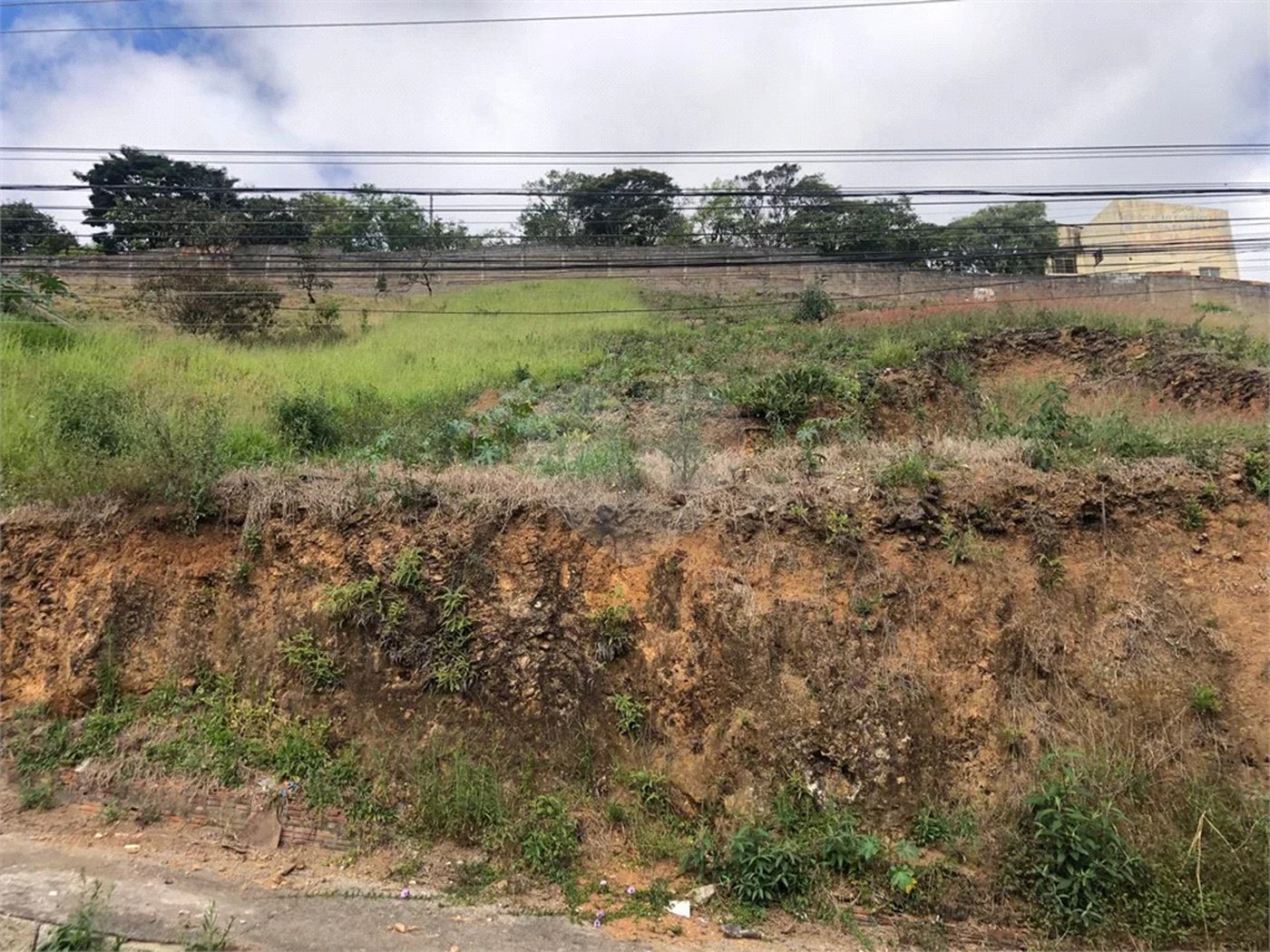 Terreno Amplo à Venda – 528 m² no Jardim Quisisana/MG