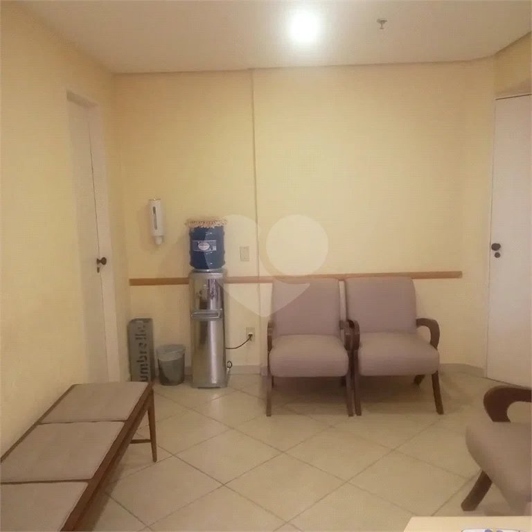 Sala Comercial em Vila Mariana com 39m²