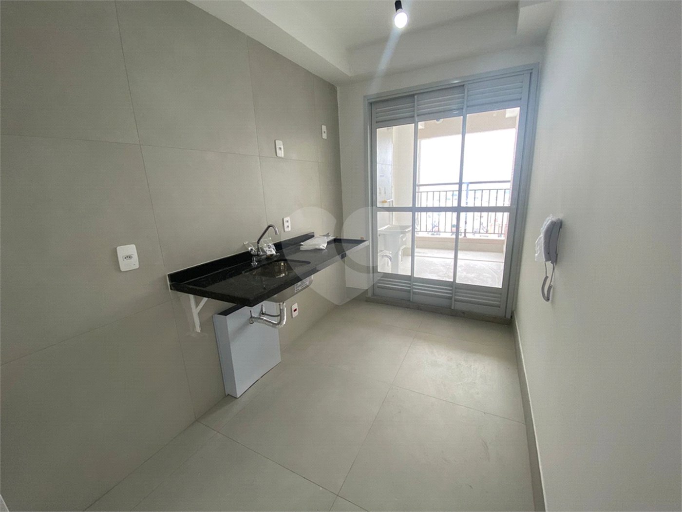 Apartamento com 3 quartos e varanda gourmet próximo do metrô