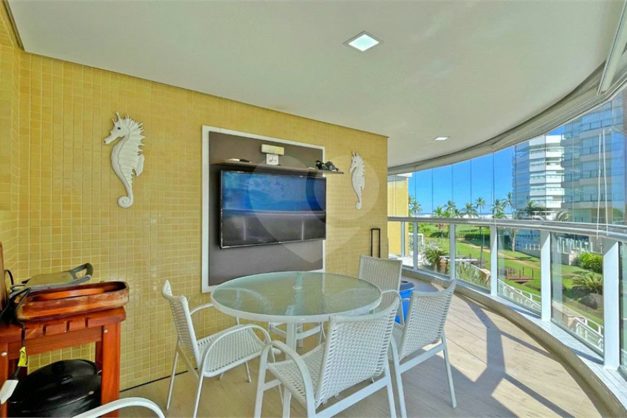 Apartamento à venda com 3 quartos, sendo 2 suítes,  em Riviera de São Lourenço, Bertioga, SP