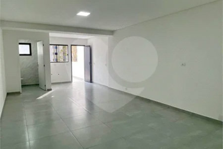 Sobrado com 3 andares, 350 m², 6 quartos, 2 suítes e 5 vagas para locação no Jardim Anália Franco!