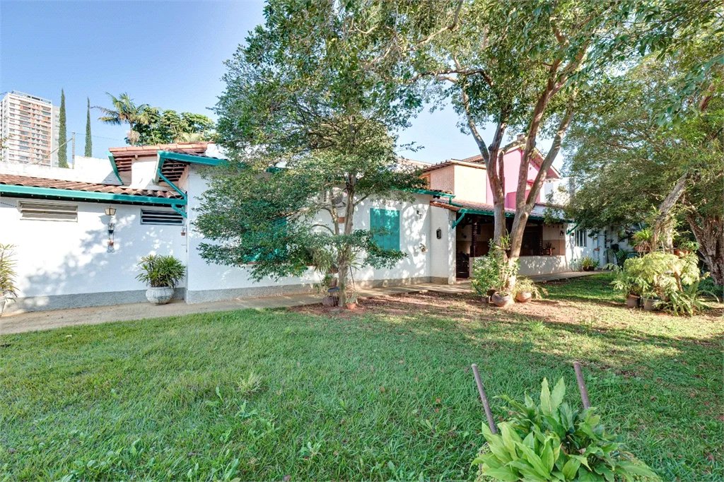 Casa de Vila à venda com 3 quartos em Jardim Hípico, São Paulo, SP